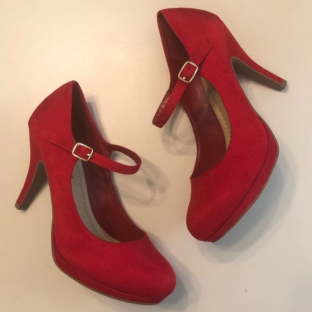 Red suede* maryjane heels